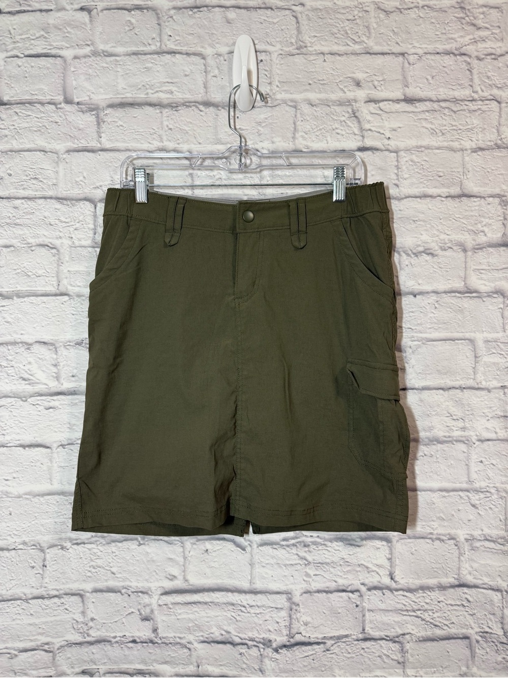 Duluth Trading Co Olive Green Women’s Cargo Skirt with Built in Shorts, 6